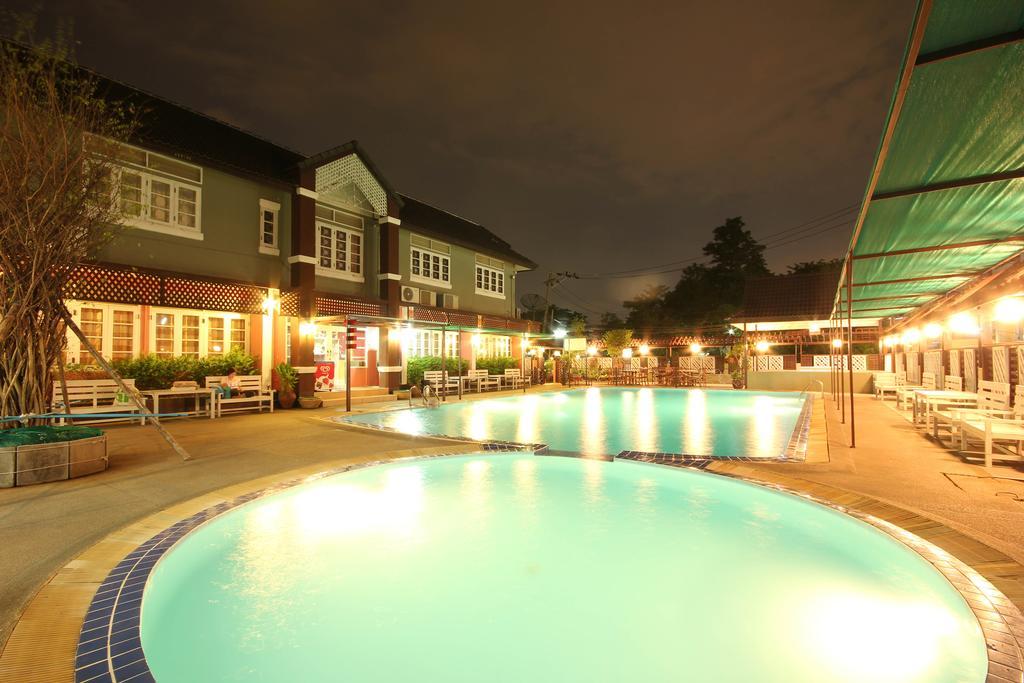 Waratee Spa Resort Villa Bangkok Kültér fotó