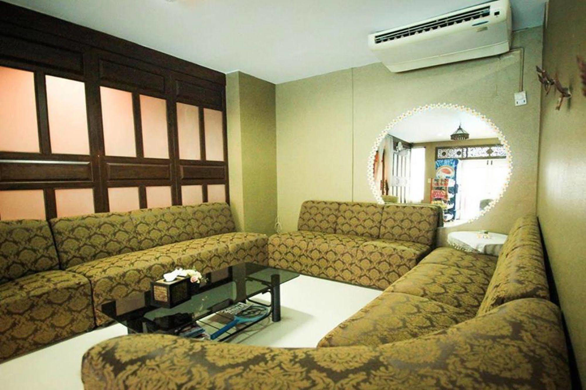 Waratee Spa Resort Villa Bangkok Kültér fotó