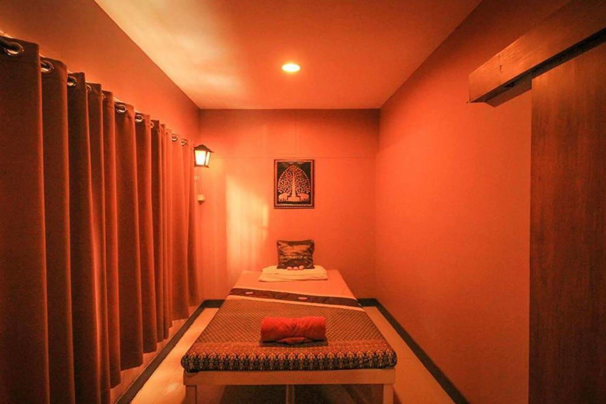 Waratee Spa Resort Villa Bangkok Kültér fotó